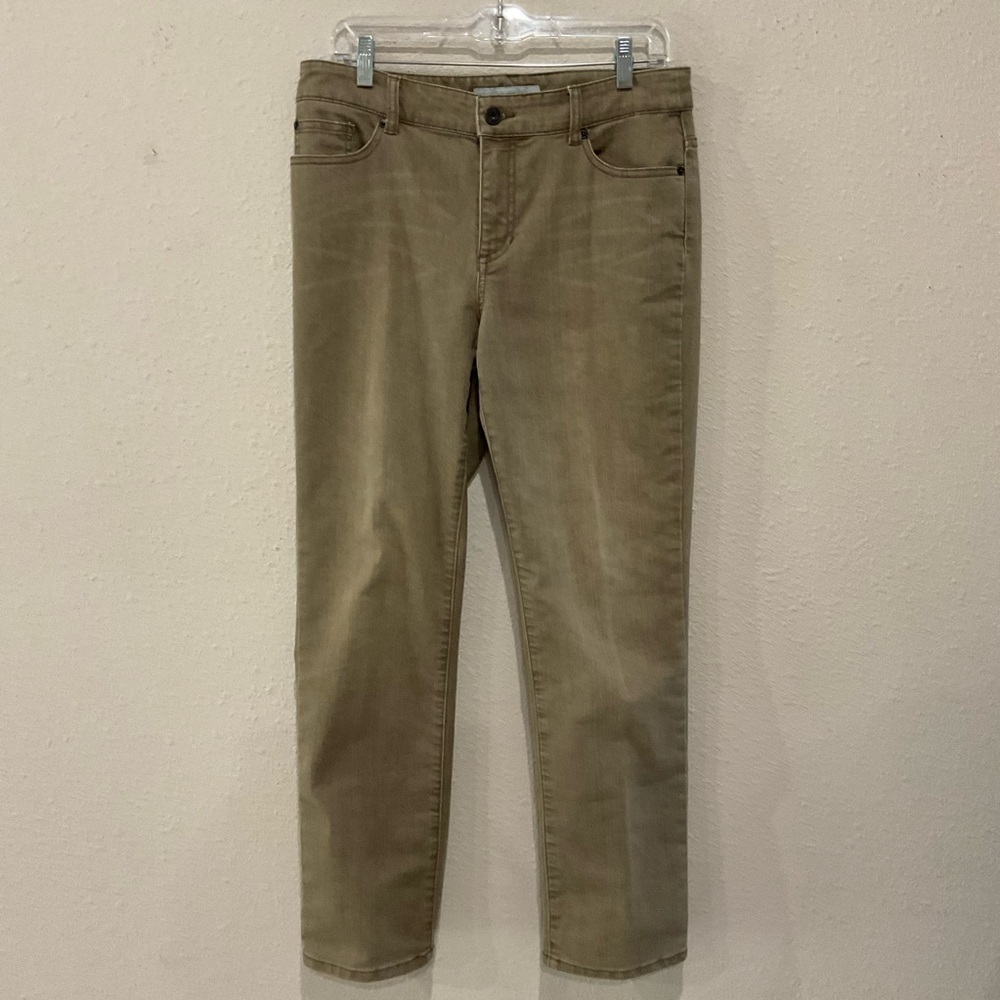 Chico’s Platinum Denim Tan Jeans Straight Embroidery Size 8S (Chico’s 1 Short)